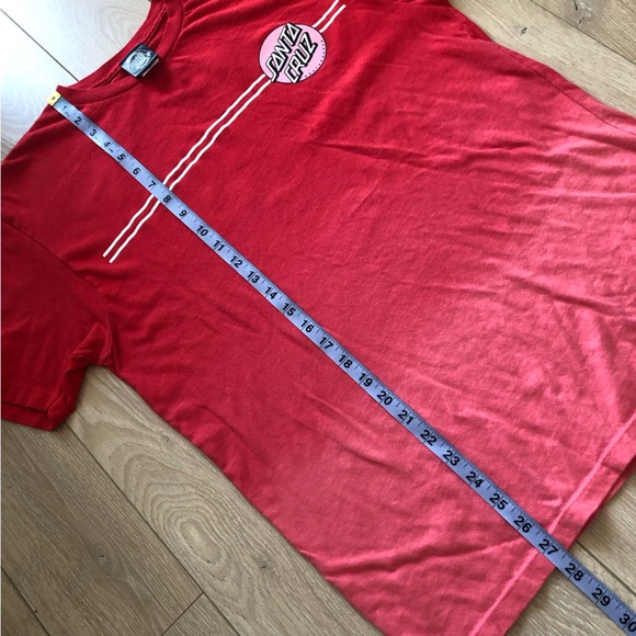 Santa Cruz Skateboards Ombré Logo T Shirt in Red & Pink Size L - Picture 9 of 9